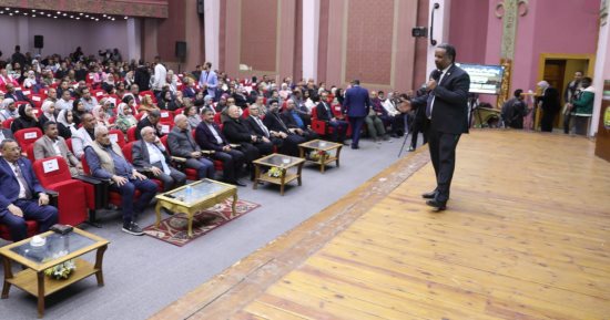 تكريم الحاصلين على الدكتوراه فى يوم المهندس بأسوان