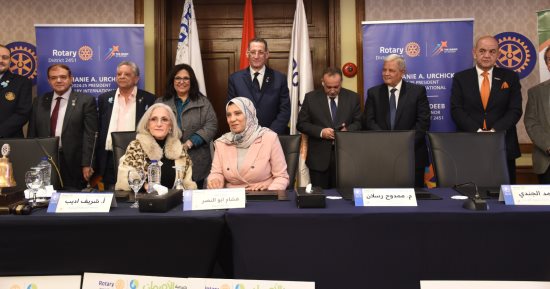وصلات مياه وصرف لـ100 أسرة أولى بالرعاية فى سوهاج بـ500 ألف جنيه.. تفاصيل