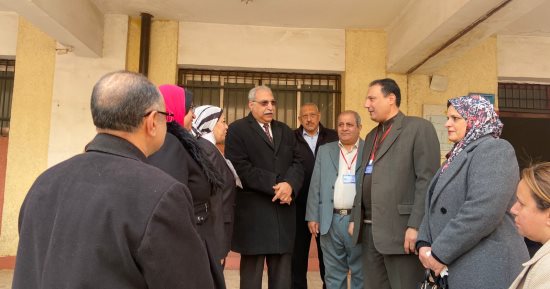 مدير تعليم القليوبية يتابع انتظام العملية التعليمية بمدارس المحافظة 