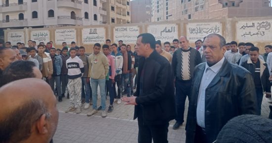وكيل تعليم سوهاج يحيل 76 معلما بمدرسة سوهاج الثانوية المعمارية للتحقيق
