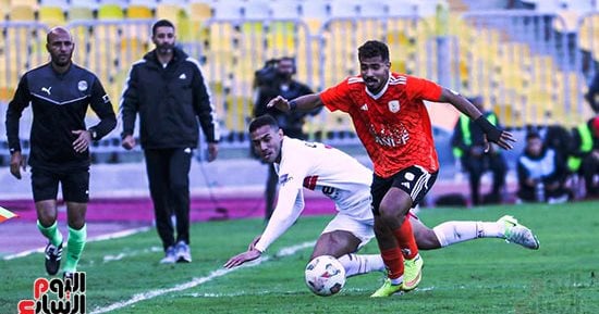 طرد محمود جهاد من مباراة الزمالك وفاركو