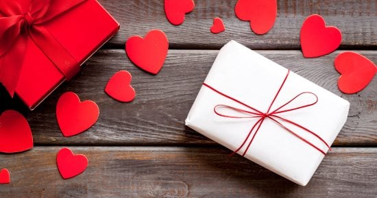 عيد الحب 2025.. اعرف هدية الفلانتين المثالية لنصك الحلو حسب برجه
