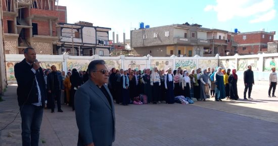 محافظ الدقهلية يتفقد مركز طب الأسرة بقلابشو ومدرسة للتعليم الأساسى