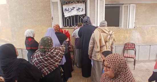 1864 مواطن استفادوا من القافلة الطبية المجانية بقرية ميت أبو خالد مركز ميت غمر