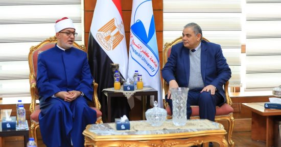 رئيس جامعة كفر الشيخ يستقبل مفتى الجمهورية لإلقاء ندوة توعوية بالجامعة