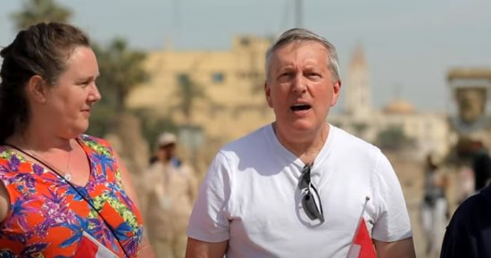 شباب مصر بين ضوء الحاضر وظلال الماضي.. رحلة من قلب المحروسة إلى التاريخ في الأقصر.. زيارة استثنائية لشباب جيل جديد نحو وطن يزدهر ويتألق.. السائحون يبعثون رسائل أمن وسلام من مصر ويشكرون الرئيس السيسي..فيديو وصور