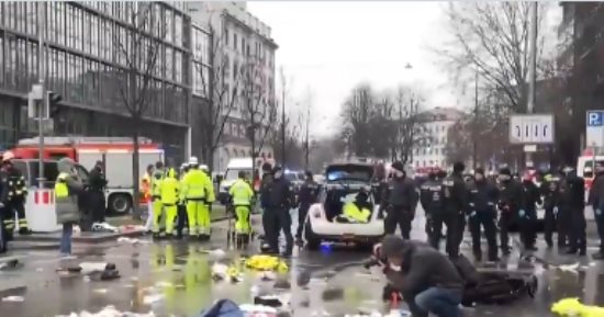 وفاة طفلة وأمها متأثرتين بإصابتهما فى حادث دهس بميونخ الألمانية