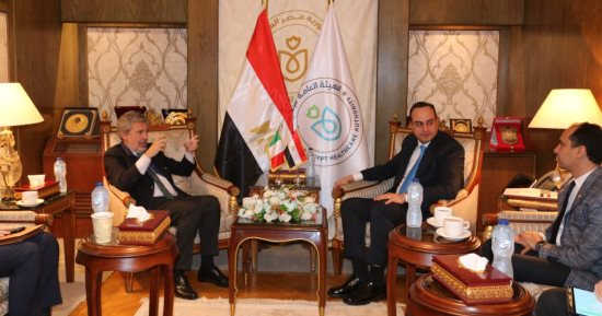 رئيس هيئة الرعاية الصحية يبحث تعزيز التعاون مع السفير الإيطالى بمجالات الرعاية الصحية