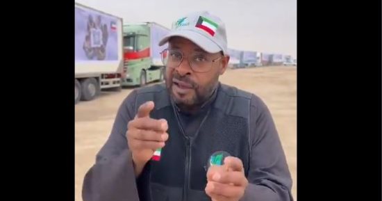 مسئول جمعية كويتية من معبر رفح: الشاحنات تدخل غزة ولم يطلب منا أي مقابل