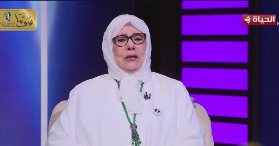 جارنا المسيحي كان يقتسم ثمار فيلتنا.. ياسمين الخيام: والدي رفض السكن في العمارات لهذه الأسباب