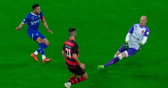 الهلال يسقط في فخ التعادل أمام الرياض 1 - 1 في الدوري السعودي.. فيديو