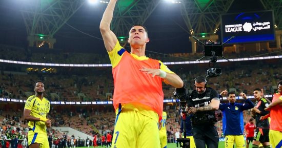 رونالدو يحتفل بطريقته الخاصة بفوز النصر فى كلاسيكو الدوري السعودي (صور)