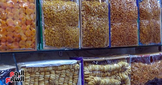شهر البركة.. منطقة باب البحر أصل ياميش رمضان "فيديو"