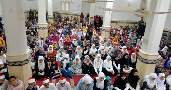 الأسابيع الثقافية تحول مساجد الفيوم لمصابيح نور.. كُتاب مسجد على مفتاح منارة علم بالقرية.. استئناف جلسات الدوار بقرى حياة كريمة للتعريف بالقضية السكانية.. وختام فعاليات"الأمن ضرورة للحياة وتحقيق للسلام".. صور