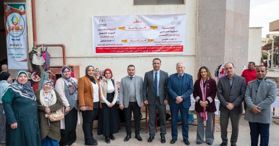 وزارة التضامن تفتتح معرض الأسر المنتجة بجامعة حلوان.. صور