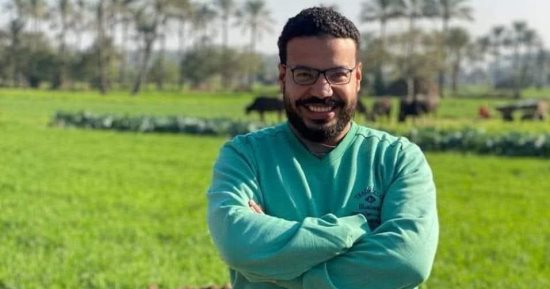 قصيدة "قلبي في هواكي حر" للشاعر أحمد على عُكة