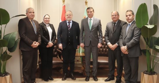 وزير الزراعة يبحث مع مدير المركز الدولى للدراسات الزراعية تعزيز الأمن الغذائى