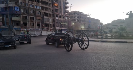 مدفع رمضان اضرب.. تراث تجاوز الــ100 عام يطلق البهجة فى سماء سوهاج (صور)