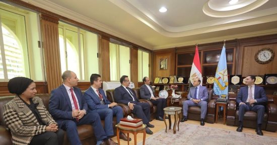 محافظ كفر الشيخ يستقبل مدير صندوق مكافحة وعلاج الإدمان والتعاطى