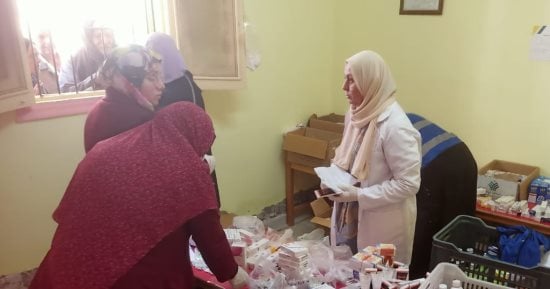 حياة كريمة.. قافلة شاملة من جامعة قناة السويس تصل قرية چنيفة بالسويس
