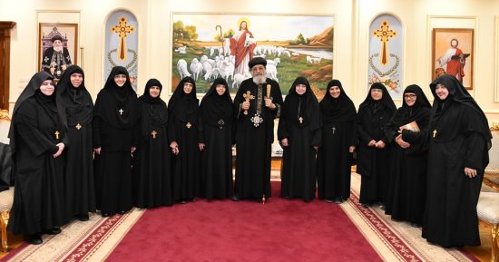 البابا تواضروس الثانى يستقبل رئيسات أديرة الراهبات