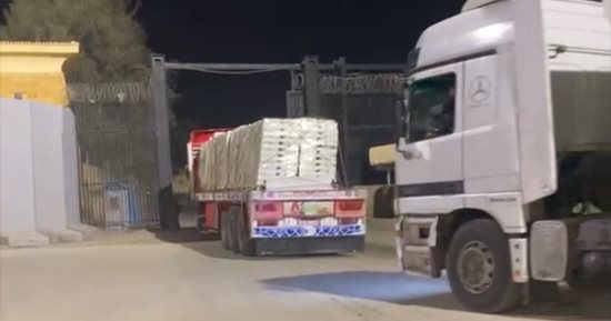 تواصل تدفق المساعدات المصرية إلى قطاع غزة عبر معبر رفح