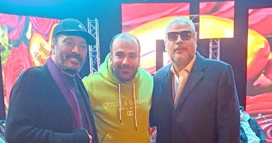 علي الحجار يجرى بروفة لحفله المقرر غدا على مسرح البالون بحضور تامر عبد المنعم.. صور