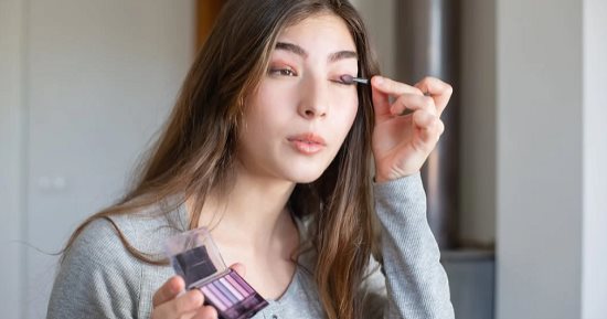6 خطوات للحصول على مكياج بسيط مناسب لأجواء رمضان