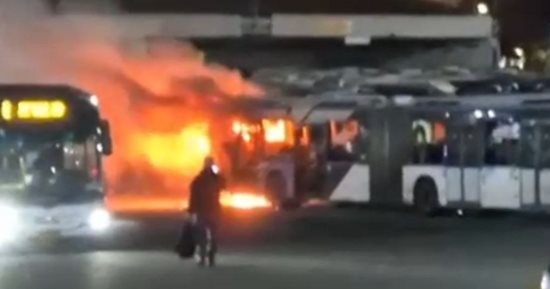 السفارة الأمريكية فى إسرائيل تحظر على موظفيها استخدام النقل العام 14 يوما