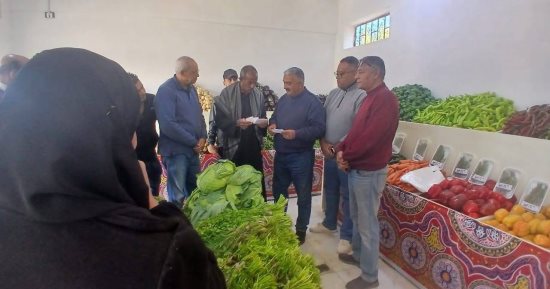افتتاح منافذ لبيع السلع بأسعار مخفضة برأس غارب لتخفيف الأعباء عن المواطنين