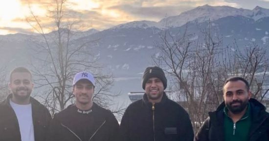 أول ظهور لـ رضا سليم بالعكاز بعد إجراء جراحة غضروف الركبة فى النمسا