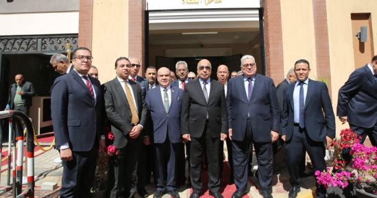 وزير العدل ورئيس مجلس الدولة يفتتحان مقر الشهر العقارى بالغردقة.. صور