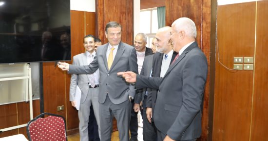 نقيب الزراعيين: دخول الجمهور مجانا لمعرض السلع الغذائية بالنادى