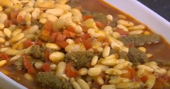 طريقة عمل طاجن فاصوليا بيضاء بالكفتة