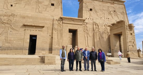 رئيس الطائفة الإنجيلية يختتم جولته الرعوية فى أسوان بزيارة المعالم التاريخية