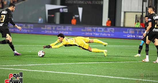 مصدر مقرب من عواد: الغياب عن مباريات الزمالك رغم الجاهزية أبعده عن المنتخب