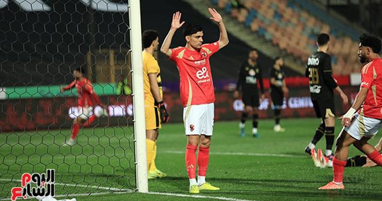 كولر يضع برنامجاً لتجهيز رباعي الأهلي لمواجهة الطلائع