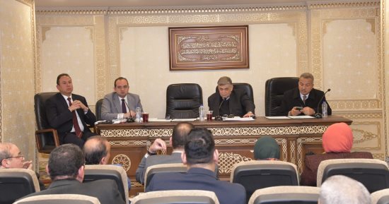 "صحة النواب" تقرر استدعاء رئيس هيئة الرعاية الصحية في اجتماع غدا