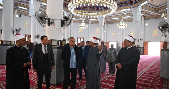 محافظ جنوب سيناء يتفقد مسجد الصديق وأعمال إنشاء كنيسة كيرياليسون ومستشفى نويبع