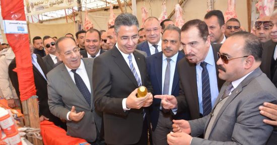 وزير التموين ومحافظ الشرقية يفتتحان معرض أهلا رمضان بمدينة العاشر من رمضان