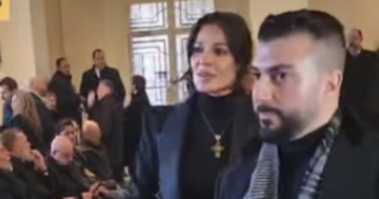 نادين نجيم تحضر عزاء والدة يوسف الخال