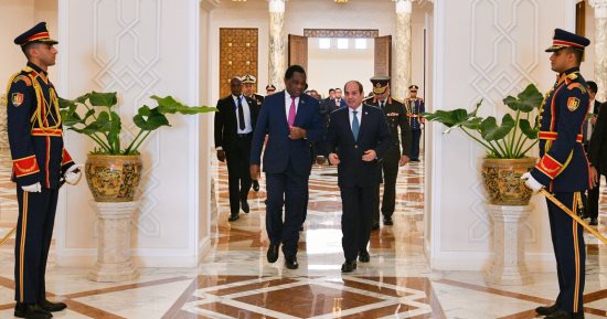 رئيس زامبيا: مصر تستقبل اللاجئين وتعاملهم كضيوف ونحن نتعلم من الرئيس السيسى
