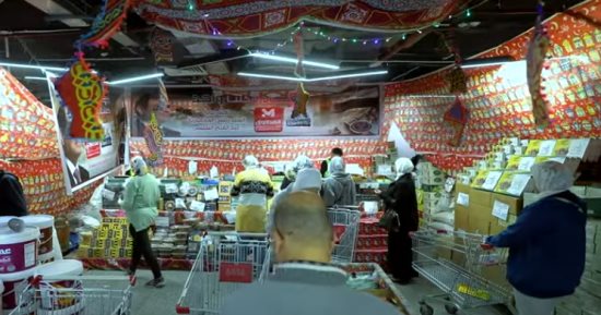 مبادرة "كلنا واحد".. خطوة إنسانية تضيء درب رمضان لملايين المصريين..الداخلية تمد يد العون للمواطنين بسلع مخفضة وجودة مرتفعة ..المواطنون لـ"اليوم السابع": شكرا للرئيس السيسي لسعيه دائما لتخفيف الأعباء عن كاهلنا