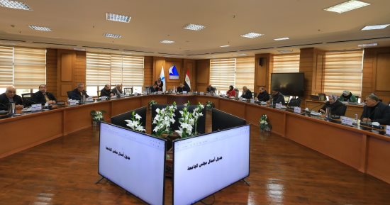 جامعة كفر الشيخ تمنح درجات علمية لـ 75 باحثا وضم 12 كلية للجامعة الأهلية    