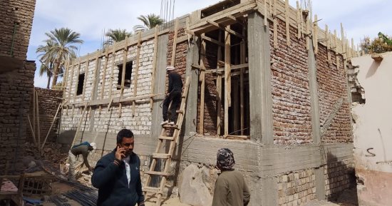 القانون يمنح الضبطية القضائية لمفتش أعمال البناء.. اعرف التفاصيل