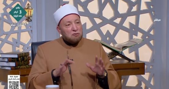 حكم استعمال السواك أو معجون الأسنان أثناء الصيام.. أمين الفتوى يحسم الجدل