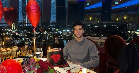 إمام عاشور ينشر صور احتفاله بعيد ميلاده الـ27.. صور