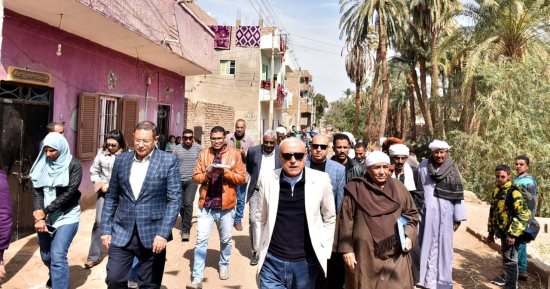 محافظ الأقصر يعلن دخول مركز القرنة ضمن المرحلة الثانية لمبادرة حياة كريمة