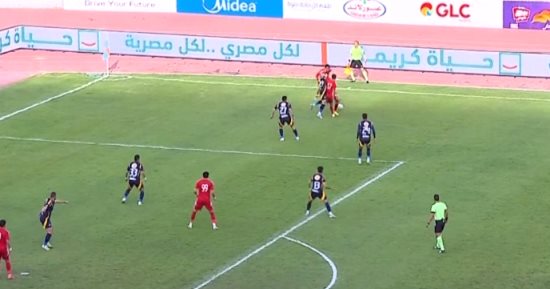 الأهلي يكتفي بتعادل سلبي مع حرس الحدود في الشوط الأول