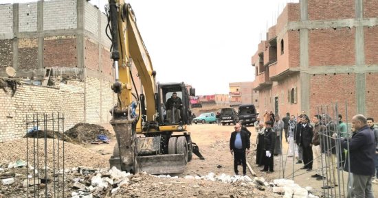  إزالة 27 حالة تعد على أراض زراعية وأملاك دولة بمركز منفلوط وحى غرب أسيوط